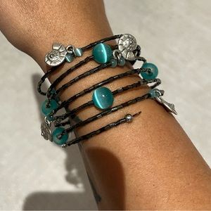 Bundle 3 jewelry/handbag and save! Bracelet